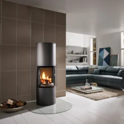 Akono 180° Panorama Kaminofen 7kW Wärmespeicherung Gussgrau 16 Akono 180° Panorama Kaminofen 7kW Wärmespeicherung Gussgrau -Viessmann Geschaft koppe akono gussgrau int 1280x1280