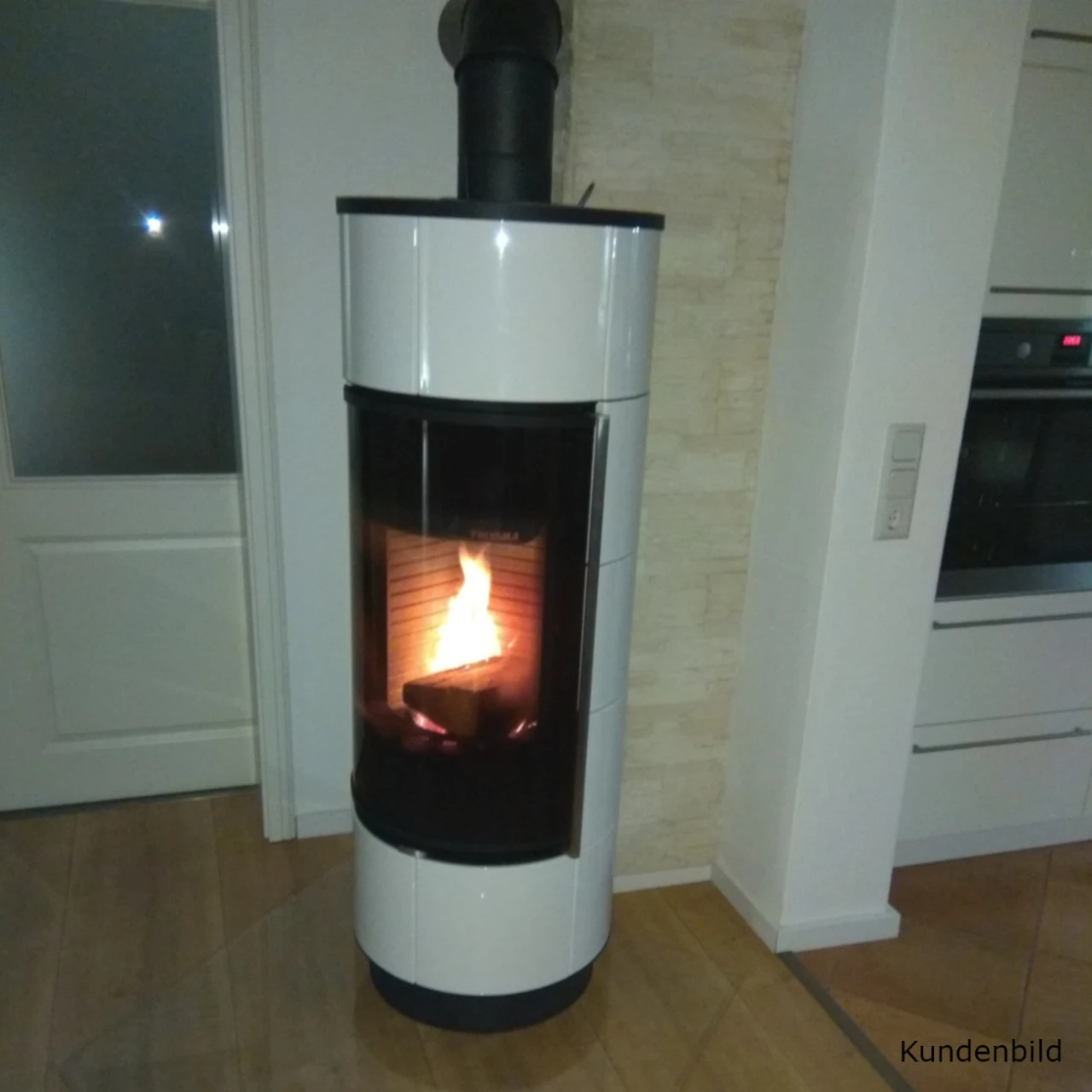 Atika Keramik Extra Weiß Kaminofen 7kW 3 Atika Keramik Extra Weiß Kaminofen 7kW – Bild 3